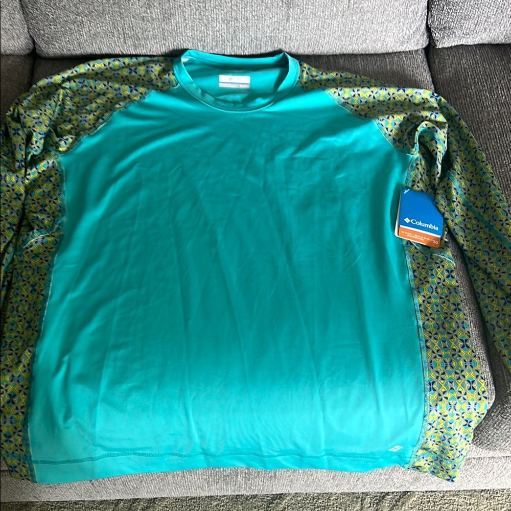 Columbia rashguard
